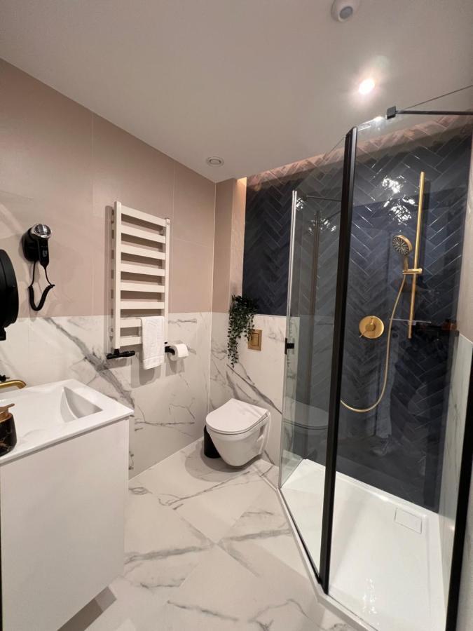 Resto Inn - Smart Apartamenty Blisko Energylandii Polwies 외부 사진