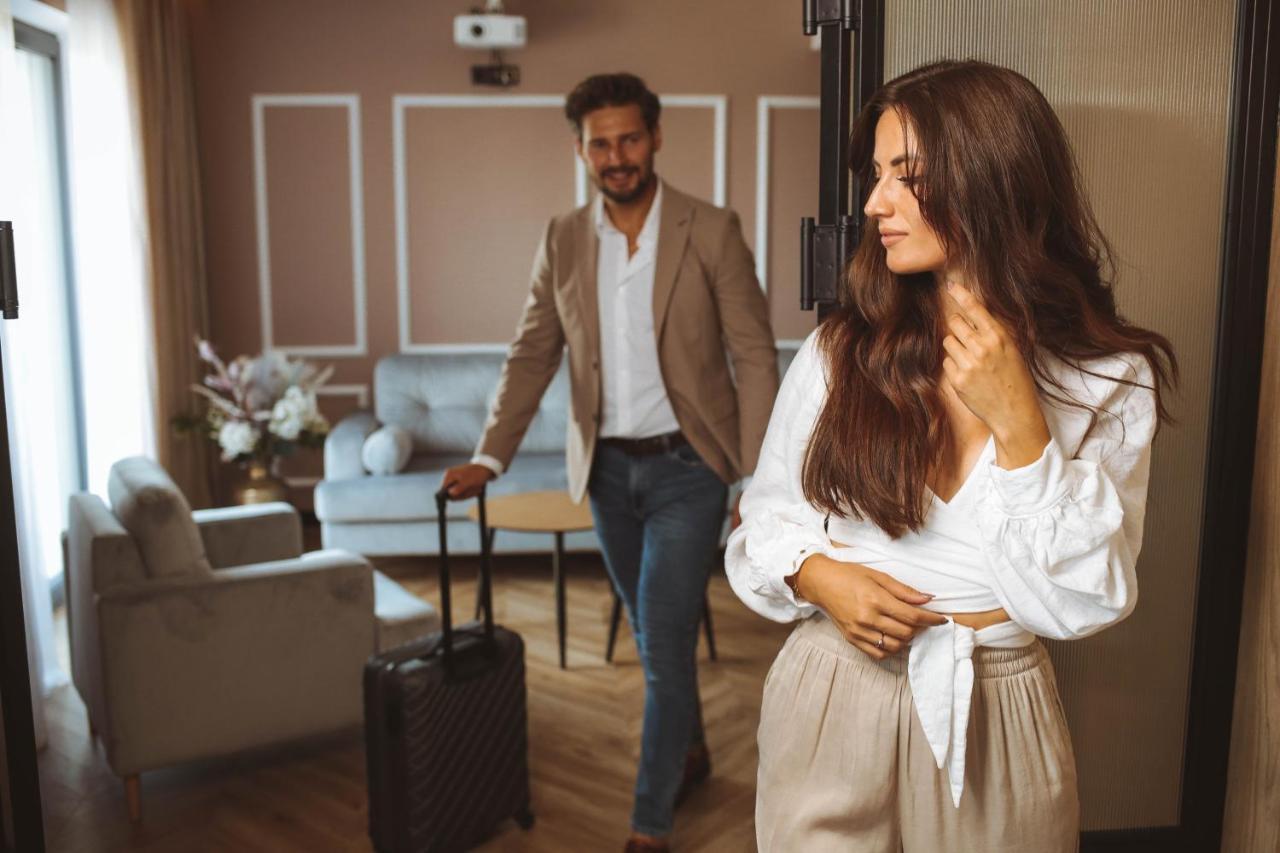 Resto Inn - Smart Apartamenty Blisko Energylandii Polwies 외부 사진