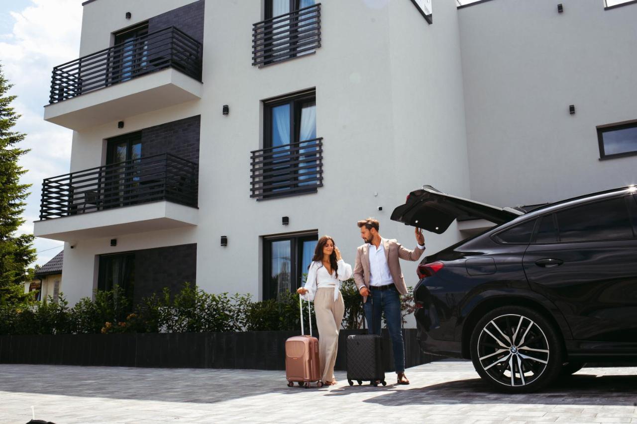Resto Inn - Smart Apartamenty Blisko Energylandii Polwies 외부 사진